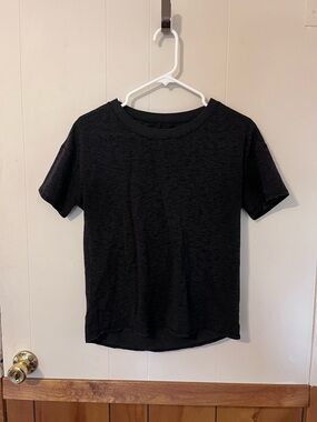 lululemon athletica Black Short Sleeve Tee